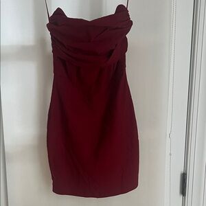 Elegant Burgundy Strapless Dress
